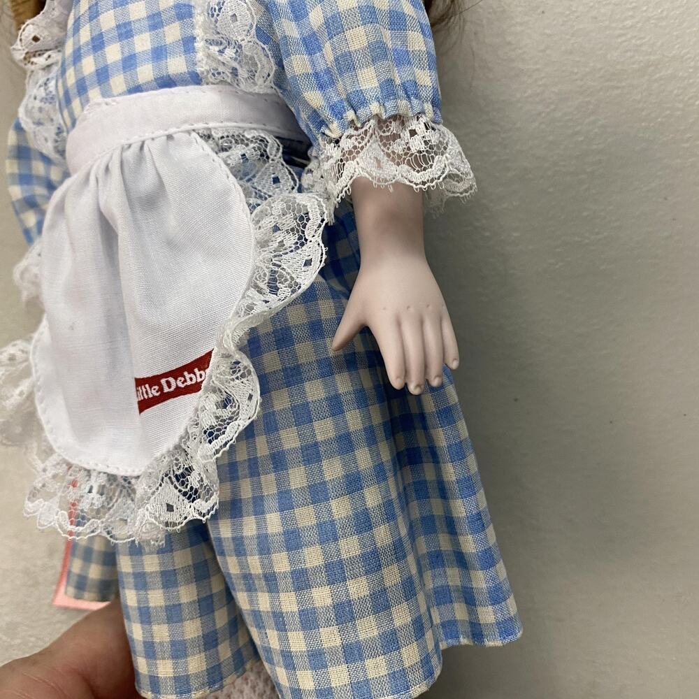 Vintage Little Debbie 30th Anniversary Porcelain Doll 1990 COA Dynasty Dolls 90s - Picture 12 of 14